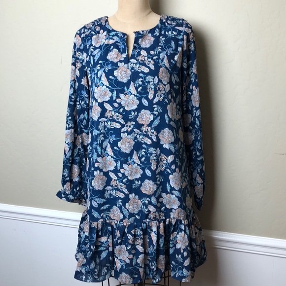 Hayden Dresses & Skirts - Hayden loose fit floral dress